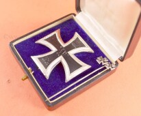 Eisernes Kreuz 1.Klasse 1914 im Etui ( Deumer) mit Mini -...