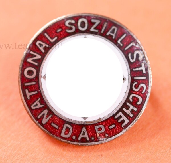 frühes NSDAP Parteiabzeichen Mitgliedsabzeichen (Reduktion)
