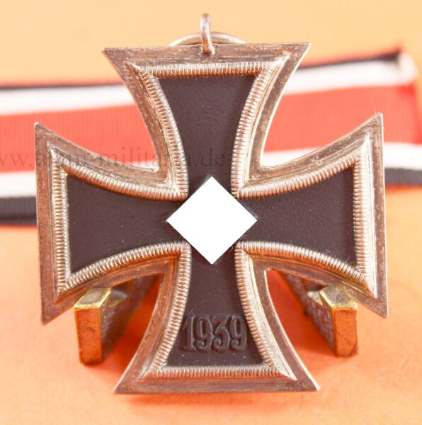 Eisernes Kreuz 2.Klasse 1939 (4) mit Band