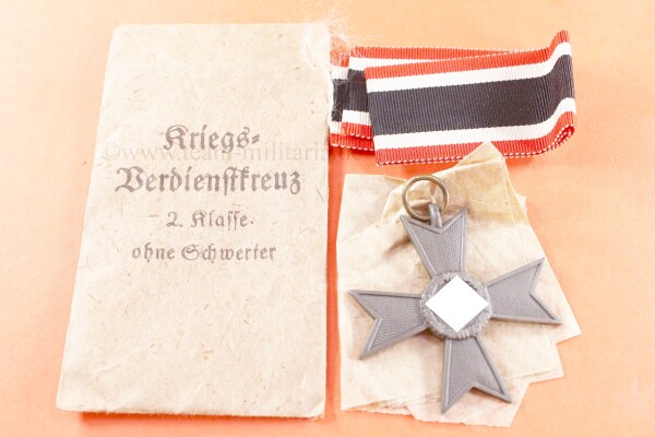 Kriegsverdienstkreuz 2.Klasse 1939 ohne Schwerter in Tüte (Schmidhäussler)