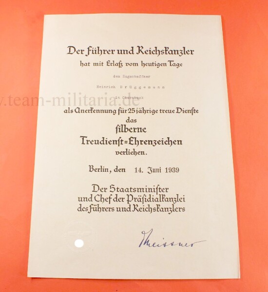 Verleihungsurkunde zum Treudienst-Ehrenzeichen in Silber (Obernbeck NRW)