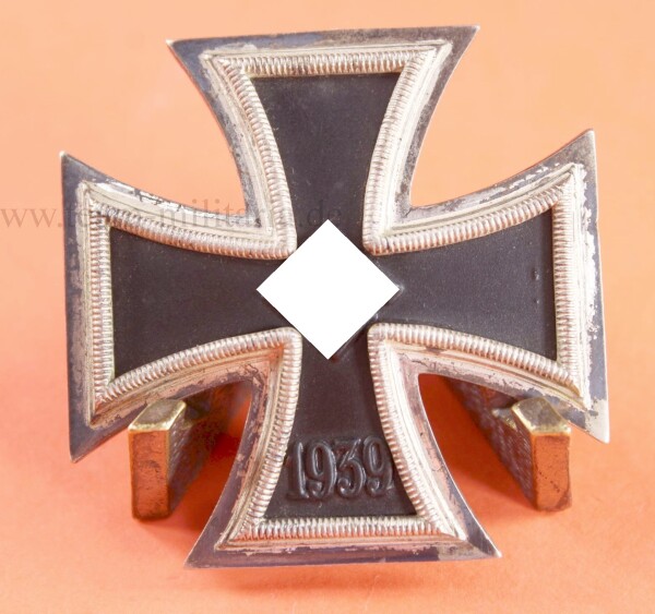 Eisernes Kreuzu 1.Klasse 1939 (L/11) mit Trägergravur