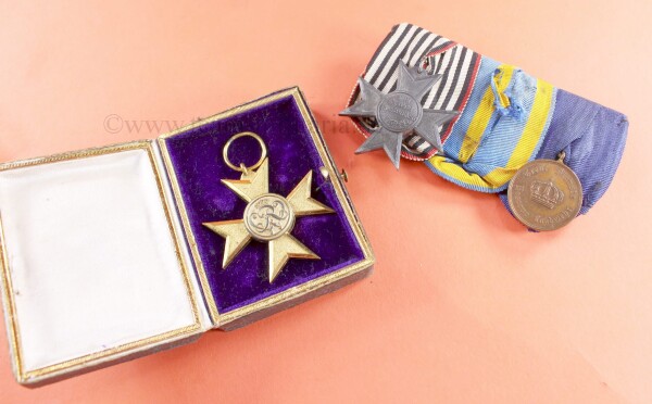 Preußen Verdienstkreuz in Gold im Etui mit Ordensspange