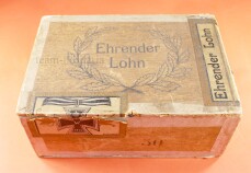 patriotische Holzkiste / Zigarrenkiste Ehrender Lohn...