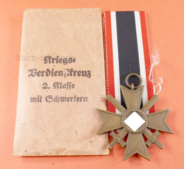 Kriegsverdienstkreuz 2.Klasse mit Schwerter 1939  (11) mit Band und Tüte - MINT CONDITION