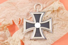 Eisernes Kreuz 2.Klasse 1939 (100) - STONE MINT CONDITION