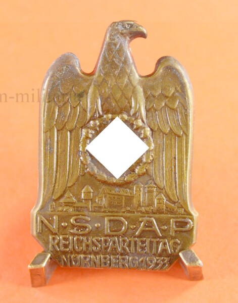 Abzeichen NSDAP Reichsparteitag in Nürnberg 1933 (hohl)