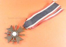 Kriegsverdienstkreuz 2.Klasse 1939 mit Schwertern (41) am...
