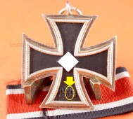 Eisernes Kreuz 2.Klasse (Runde 3) am Band (Deschler Typ...