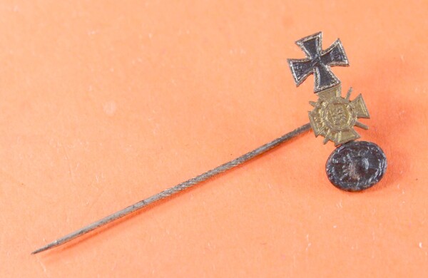 3-fach Miniatur EKII 1914, Frontkämpferehrenkreuz und Verwundetenabzeichen in Schwarz