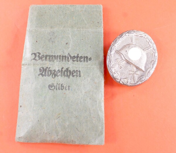 Verwundetenabzeichen in Silber mit Tüte - MINT CONDITION - SELTEN